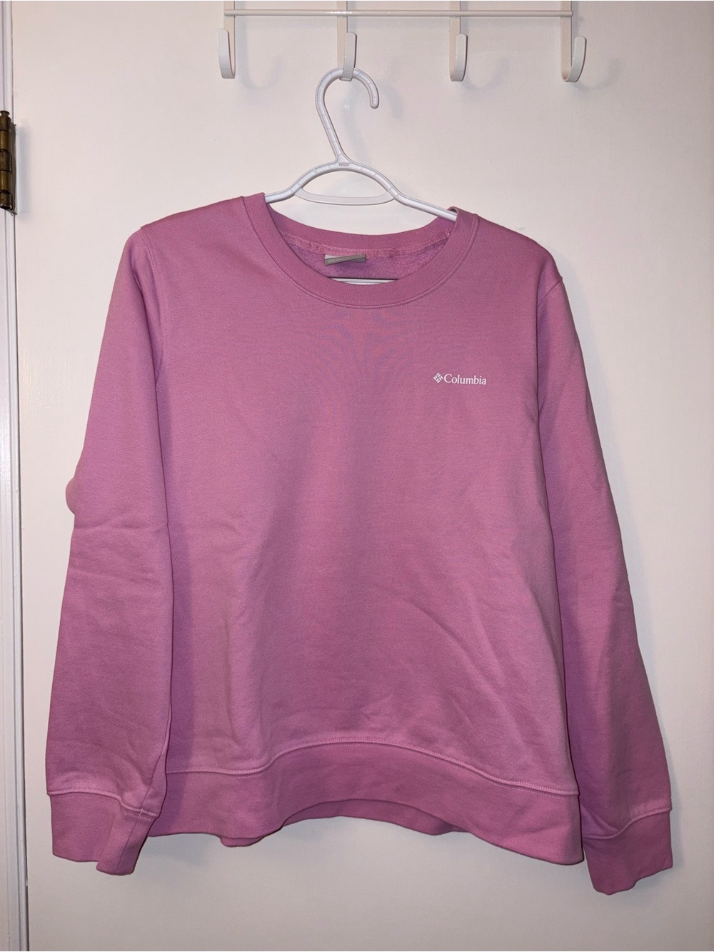 Columbia | Mauve Pink Crewneck Sweatshirt with Chest Logo